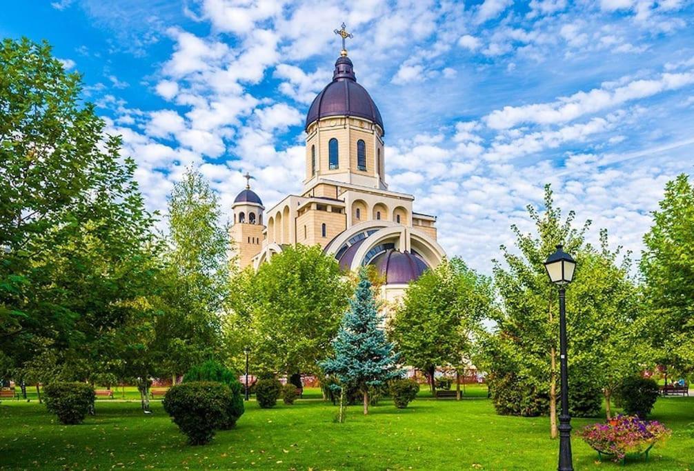 Ultracentral,Parcul Catedralei,apartament 2 camere Bacău Exterior foto
