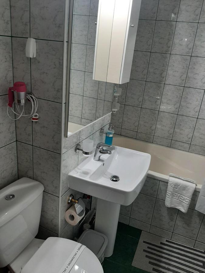 Ultracentral,Parcul Catedralei,apartament 2 camere Bacău Exterior foto